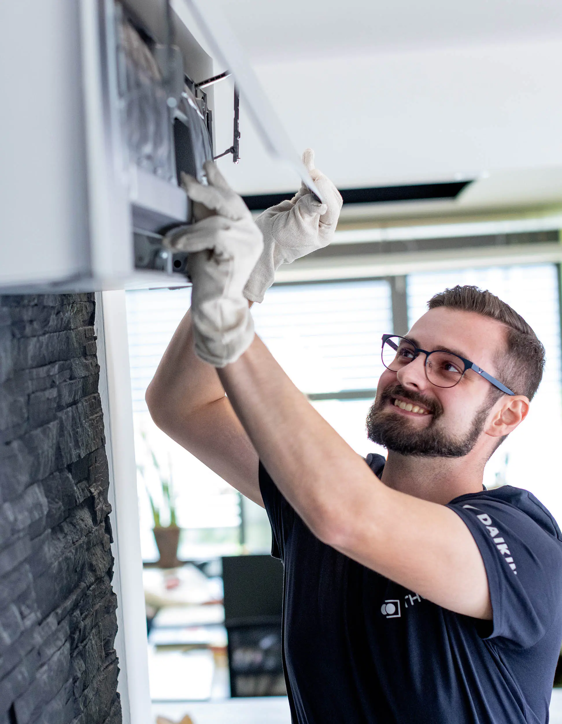 athoka klimaanlagen waermepumpen karriere monteurs helfer mobile